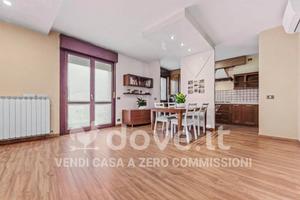 Appartamento di 100 m² con 3 locali e posto auto a