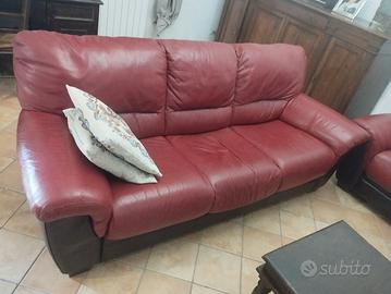 Divano a tre posti e divano a due posti 