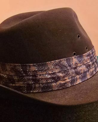 Cappello a tesa 