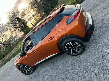 Peugeot e-2008 elettrica unico proprietario