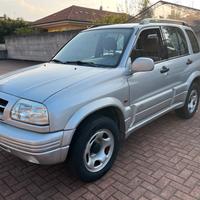 Suzuki Grand Vitara 5 porte 2.0i Benzina