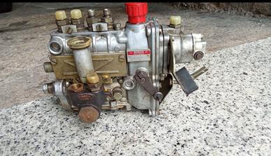 Pompa Mercedes 200 D