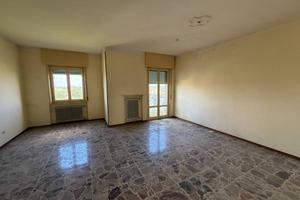 Appartamento di 130 m² con più di 5 locali a Poggi