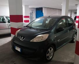 Peugeot 107 - Citroen C1 - Toyota Aygo