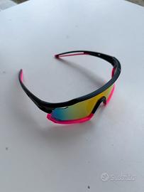 OCCHIALI SPORTIVI RACING NERO E LENTE SPECCHIATA
