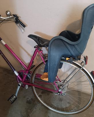 Bici da città da donna con seggiolino