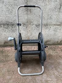 Carrello avvolgitubo