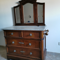 Comó antico o mobile bagno