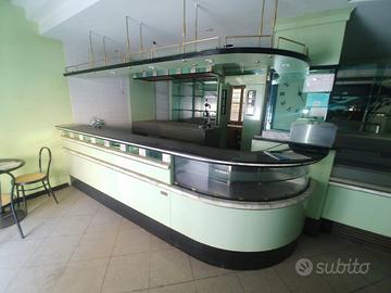 ATTREZZATURA BANCONE ed altro per bar