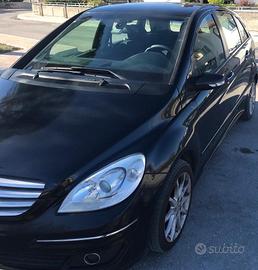 MERCEDES B180 CDI (Cambio Automatico)
