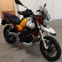 Moto Guzzi V85 TT Evocative Graphics Giallo Mojave