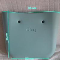 Borsa o bag in gomma colore turchese
Senza manici
