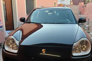 Porsche cayenne 2005
