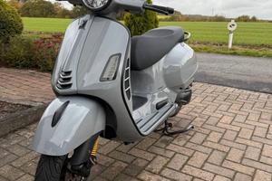 vespa roller GTS 300