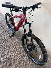 Norco Rampage downhill front