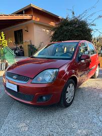 Ford Fiesta 1.4 16V 5p. Ghia