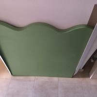 Scrivania con mensole