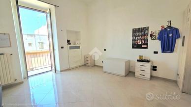 4 LOCALI A BARI