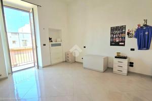 4 LOCALI A BARI