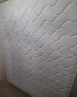 materasso matrimoniale 160x200 rigido a molle 