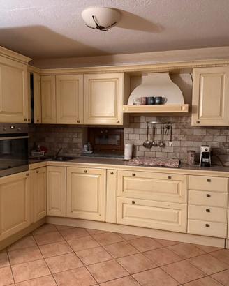 Cucina legno Decape' ad angolo 