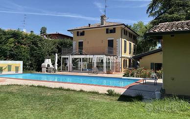Esclusiva Villa con piscina e Soluzione Permuta