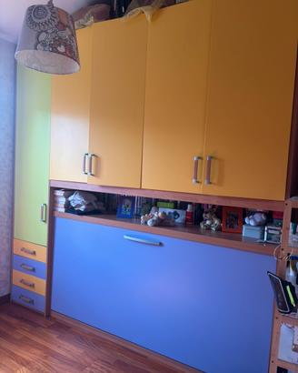 Cameretta con letto a scomparsa