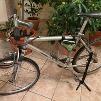 Bici shimano completamente in alluminio