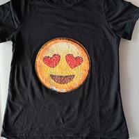 T-shirt nera con smile