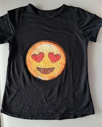 T-shirt nera con smile
