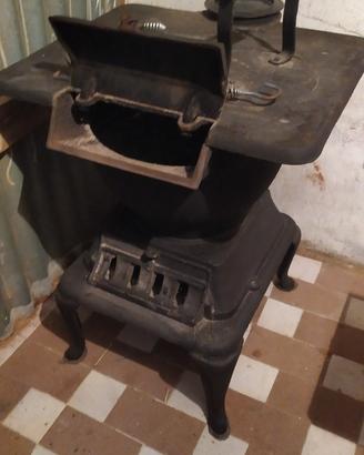 stufa in ghisa per legna