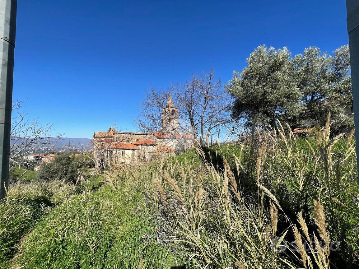 TER. RESIDENZIALE A COSENZA - Vista 3