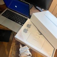 MacBook Air 13” 2020 Intel – 8GB RAM / 256GB SSD