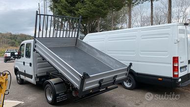 Iveco daily 35c15 7 posti ribaltabile trilaterale