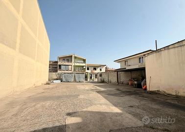 Magazzino di 320mq su lotto di 600mq