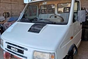 Iveco Daily 35.8 35.10 35.12 ricambi usati