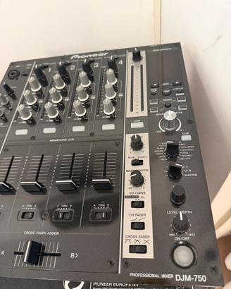 Mixer dj Pioneer DJM 750 Black