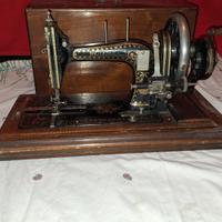 macchina da cucire a manovella