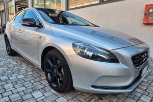 Volvo V40 T2