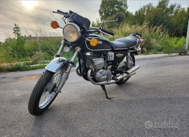 Splendida suzuki 380 gto 2t