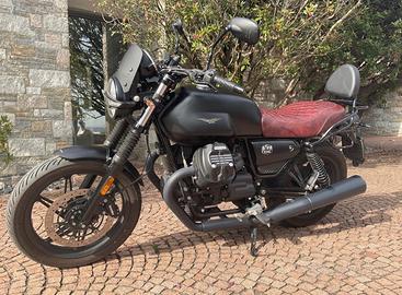 V7 Stone 2023 Black