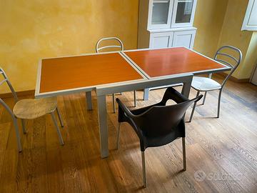 Tavolo ciliegio e alluminio allungabile apertura a