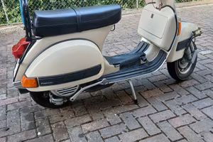 Vespa Piaggio PX 150 E
