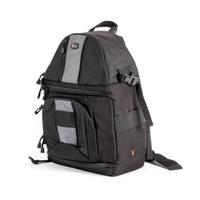 Zaino monospalla Lowepro. 