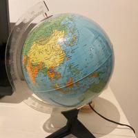 Mappamondo luminoso da tavolo come nuovo