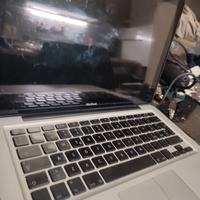 MacBook Pro 13" Unibody – con SSD 1TB – da riparar