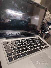 MacBook Pro 13" Unibody – con SSD 1TB – da riparar