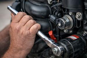 Tagliando motore fuoribordo barca