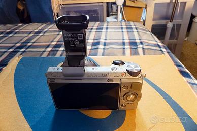 Fotocamera APS-C SONY NEX 5T + Mirino FDA-EV1S