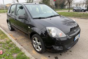 Ford Fiesta 1.4 TDCi 5P Ghia